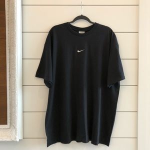 Men’s black Nike T-shirt NWT B2